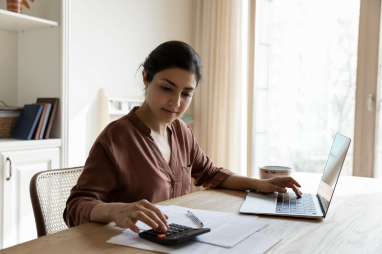 What To Know Before Taking Out A 300 Pound Loan